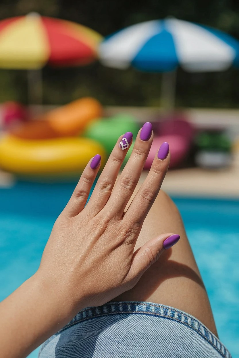 Simple_Summer_Nails_Purple