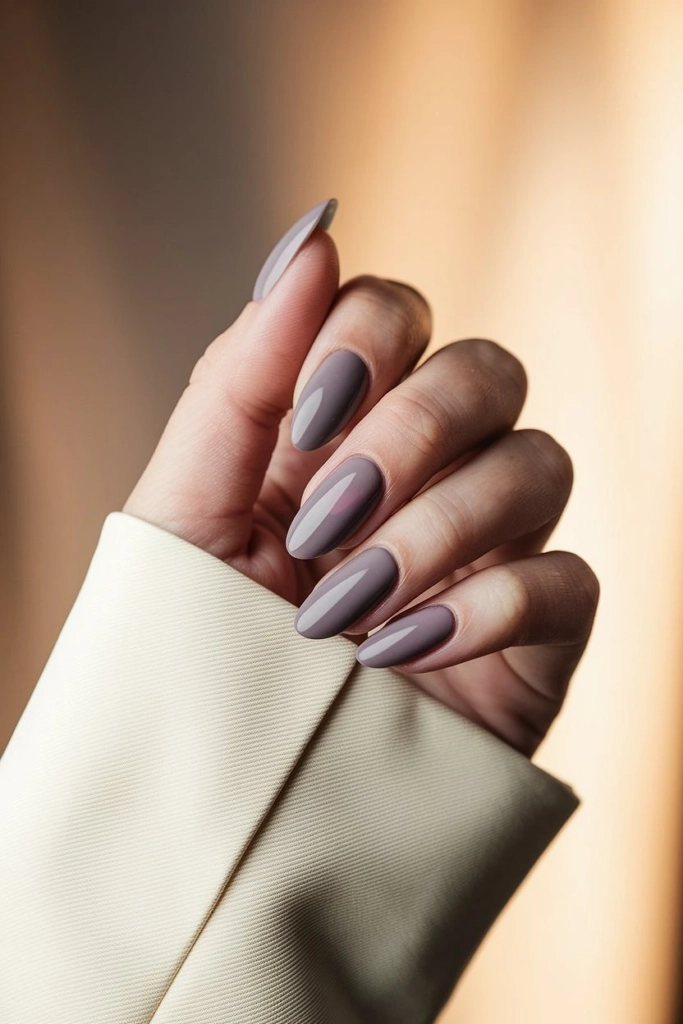 29_Simple_Purple_Nails