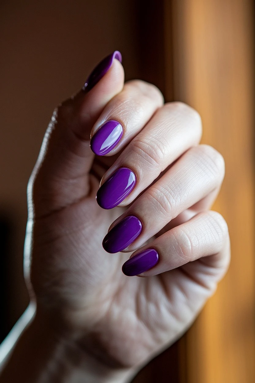Purple_Oval_Nails