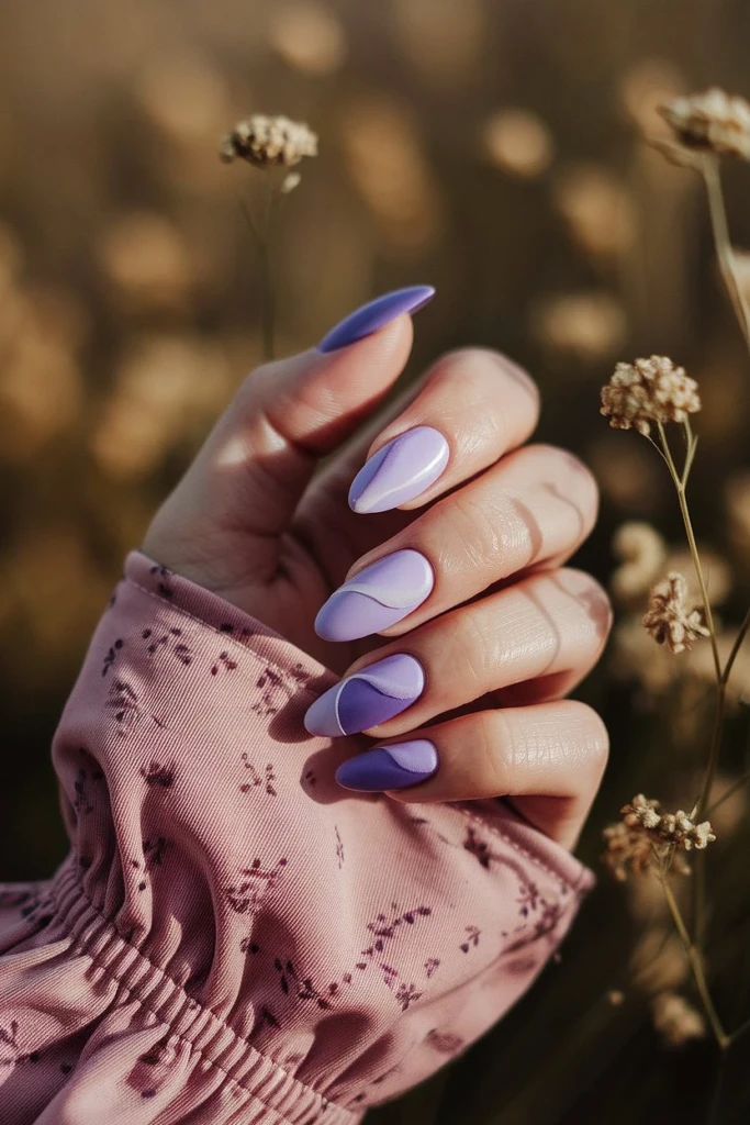 Lilac_And_Purple_Nails
